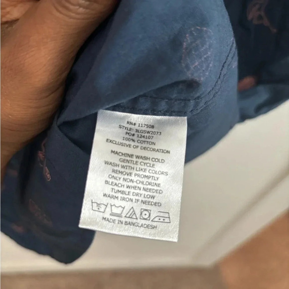 Levi's Men's Button-Up Shirt Navy Blue Tropical Print Short Sleeve Casual Summer - Picture 3 of 5